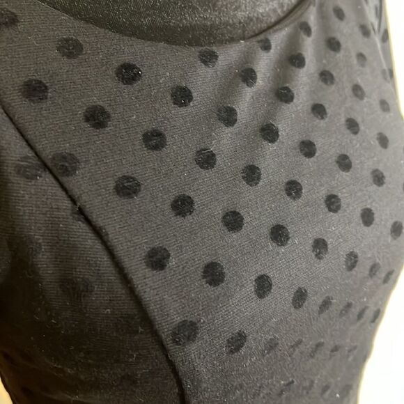 LAUREN CONRAD | Black Flocked Dot Short Sleeve Dress - Size 2 - Picture 5 of 8